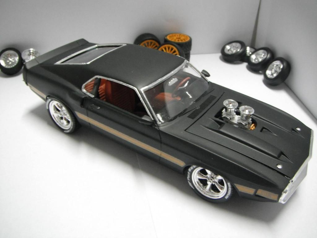 10517394_850381774981321_663138879213354