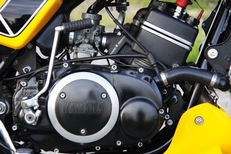 Yamaha-RD350-LC-engine_zps5340accc.jpg